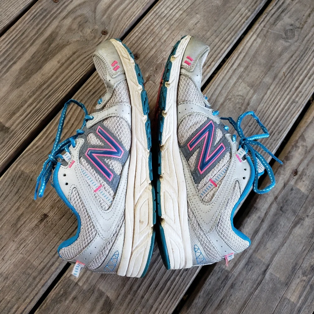 Women’s Light Gray and Blue Running Sneakers - New Balance